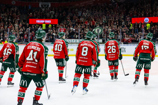 Frölundas spelare tackar publiken