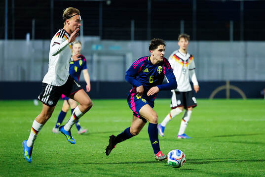 Adrian Lahdo of Sweden