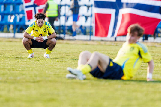 Rayan Bardghji of Sweden looks dejected