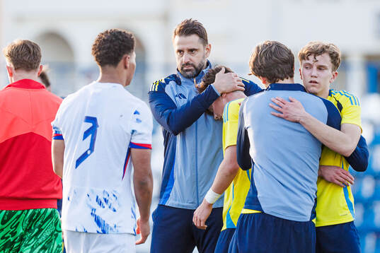 Head coach Mirza Jelecak of Sweden looks dejected