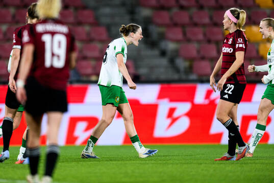 Sofia Reidy of Hammarby celebrates scoring 2-2