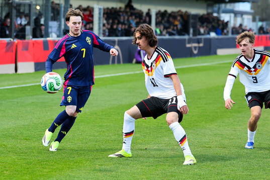 Neo Jönsson of Sweden