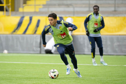 Matteo Perez Vinlöf of Sweden's U21 national football team