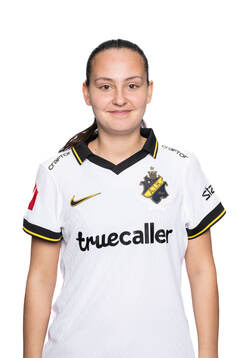 Janelle Yilmaz