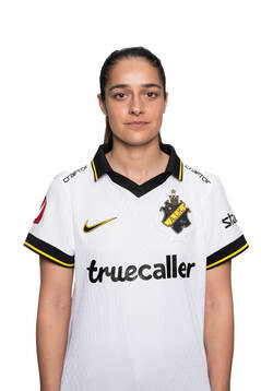 Daniella Famili