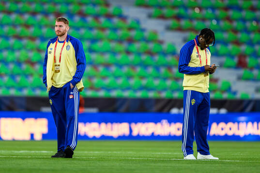 Dejan Kulusevski and Anthony Elanga of Sweden