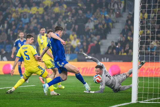 Viktor Gyökeres of Sweden scores 0-1 goal
