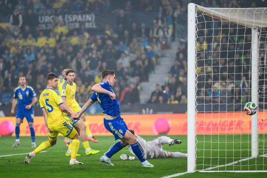 Viktor Gyökeres of Sweden scores 0-1 goal