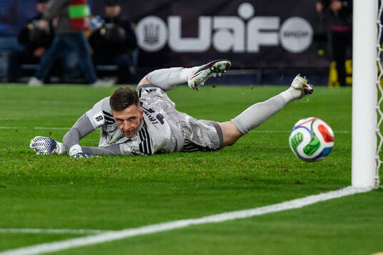 goalkeeper Anatoliy Trubin of Ukraine