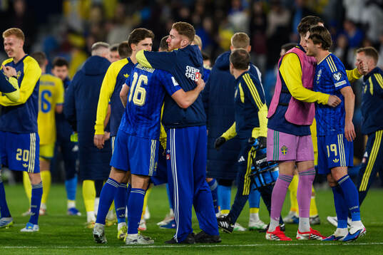 Jesper Karlström and Dejan Kulusevski of Sweden