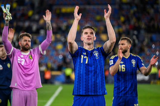 goalkeeper Kristoffer Nordfeldt, Viktor Gyökeres and