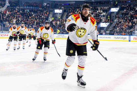 Brynäs Axel Jonsson-Fjällby jublar