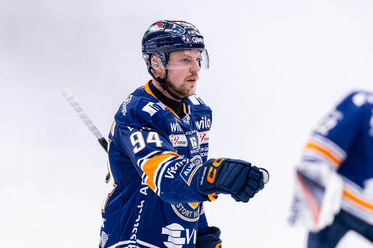 Växjös Joel Persson jublar