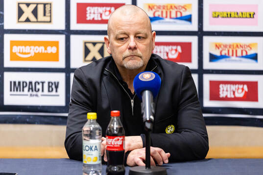 Brynäs tränare Niklas Gällstedt på presskonferens