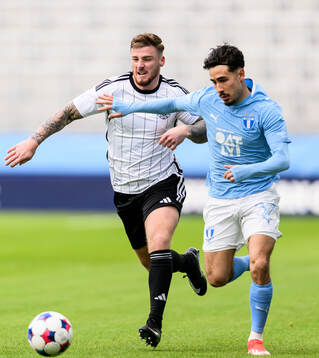 Landskronas Markus Björkqvist och Malmö FFs Adrian Skogmar