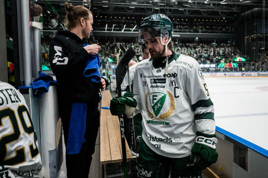 Färjestads Linus Johansson deppar