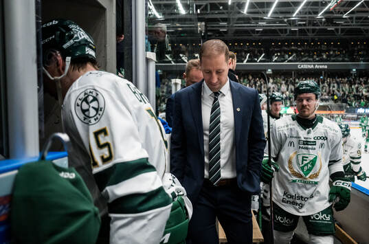 Färjestads tränare Cam Abbott deppar