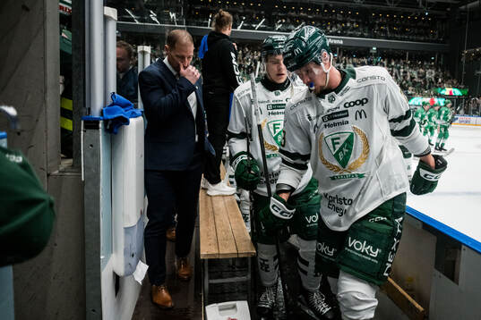 Färjestads tränare Cam Abbott deppar