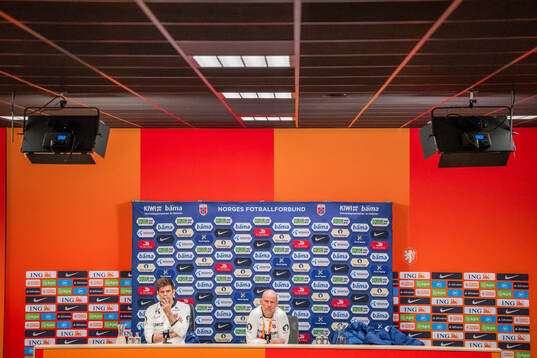 Press officer Morten Morisbak Skjønsberg and head coach