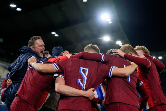 Players of Norway celebrate the 3-2 goal