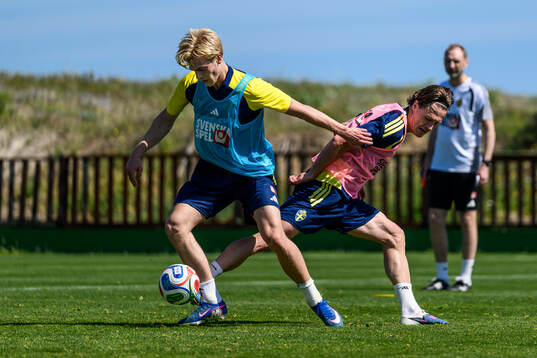 Lucas Bergvall and Mattias Svanberg of the Swedish national