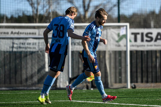 Djurgårdens Hjalmar Fredricson och Jacob Une jublar
