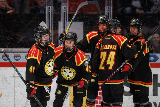 Brynäs Viivi Vainikka jublar
