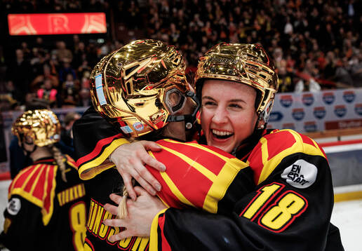 Brynäs Jenniina Nylund jublar