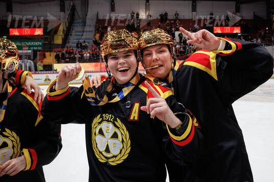 Brynäs Hanna Thuvik jublar