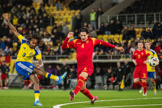 Jonah Kusi-Asare of Sweden and Marko Franeta of Montenegro