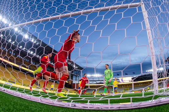 Balsa Mrvaljevic of Montenegro celebrates