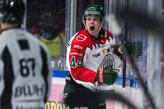 Frölundas Noah Dower Nilsson jublar