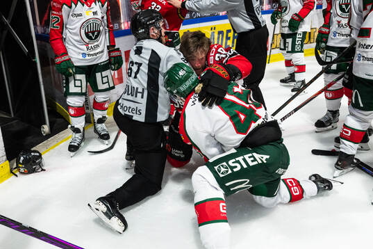 Luleås Pontus Själin och Frölundas Dominik Egli