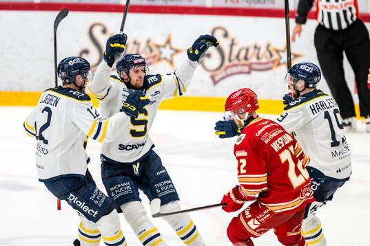 Bläddra bland fler bilder av Ishockey, Hockeyallsvenskan, Kvartsfinal 7, Kalmar - Södertälje