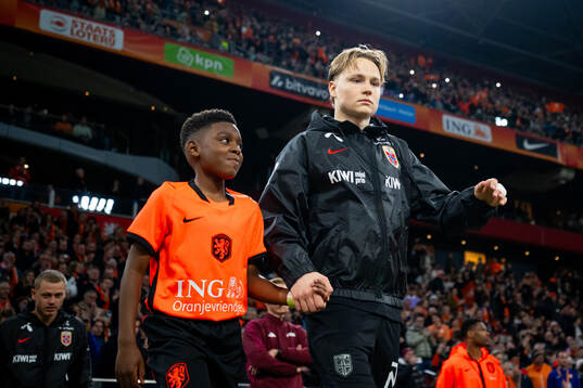 Andreas Schjelderup of Norway enters the pitch