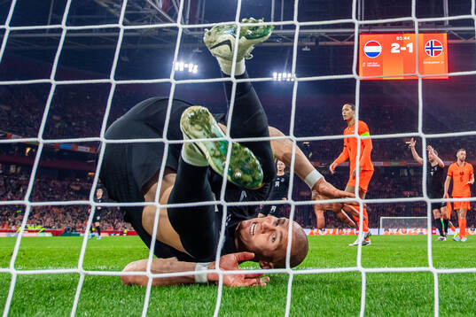 Bläddra bland fler bilder av Football, International friendly, Netherlands - Norway