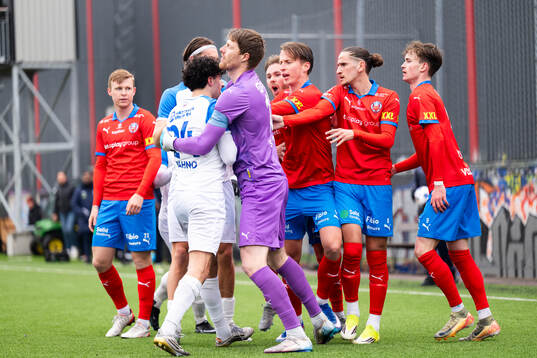 Helsingborgs och IK Oddevolds spelare i bråk