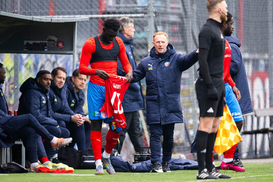 Helsingborgs tränare Stevie Grieve och Demba N'Diaye