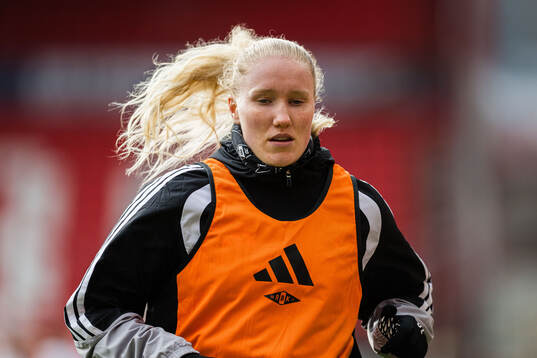 Synne Brønstad of Rosenborg warms up