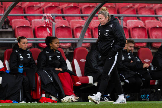 Head coach Laura Kaminski of Brann
