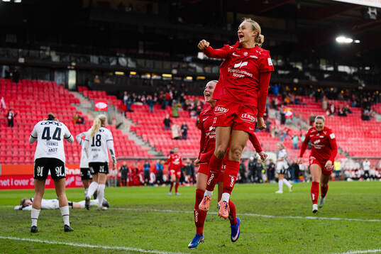 Lauren Davidson of Brann celebrates