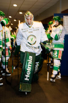Färjestads målvakt Emil Larmi
