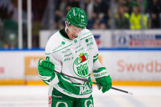 Rögles Filip Johansson depparunder kvartsfinal tre i SHL