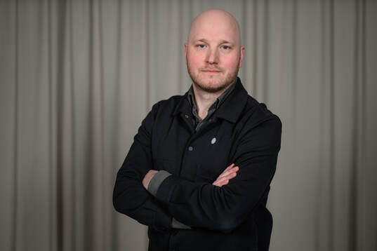 Fredrik Stengarn, Elitfotboll Dam