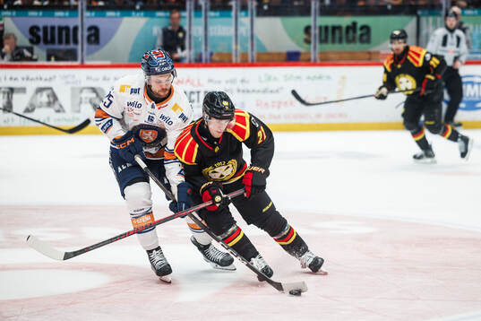 Växjös Lucas Elvenes och Brynäs Leo Sundqvist
