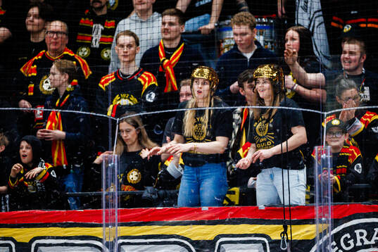 Hanna Thuvik från Brynäs damlag i publiken