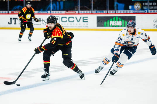 Brynäs Axel Jonsson-Fjällby och Växjös Morgan Anderberg