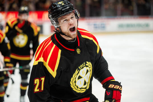 Brynäs Mattias Norlinder jublar