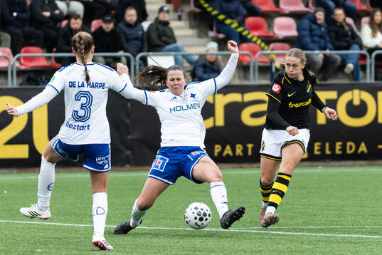 IFK Norrköpings Josefin Harrysson och AIKs Aleksandra