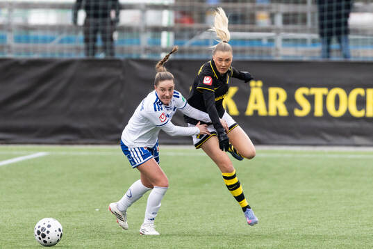 IFK Norrköpings Deborah-Anne De la Harpe och AIKs Ida